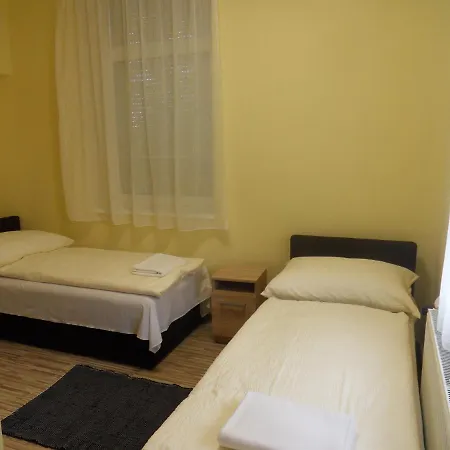 Bed and breakfast Aba Panzió