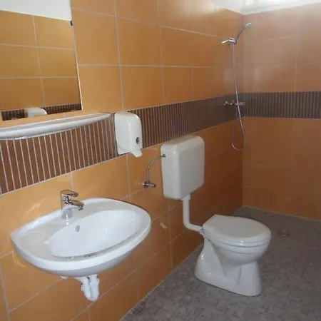 Bed and breakfast Aba Panzió Zalaszentivan